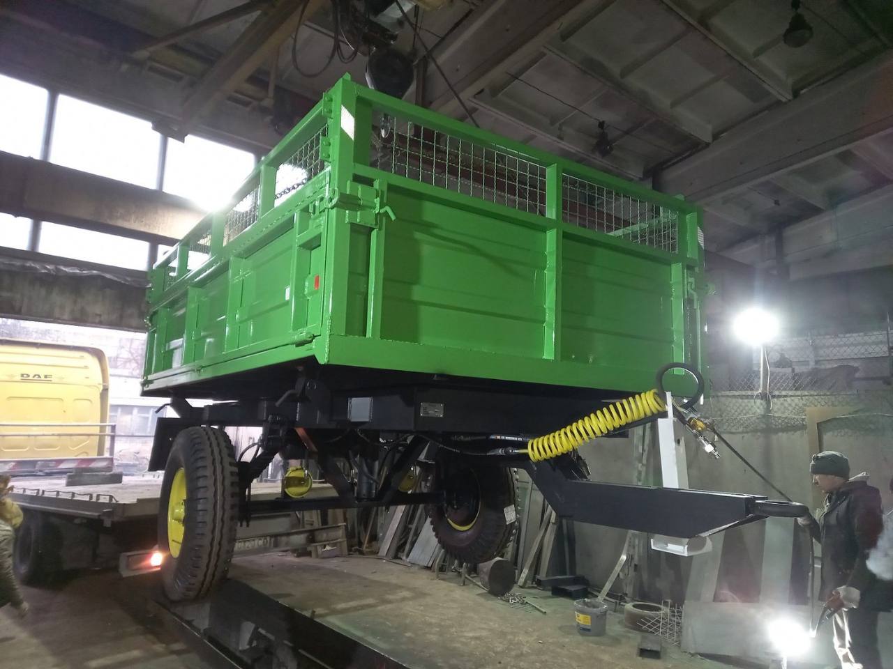 Напівпричіп тракторний 1НТС-3