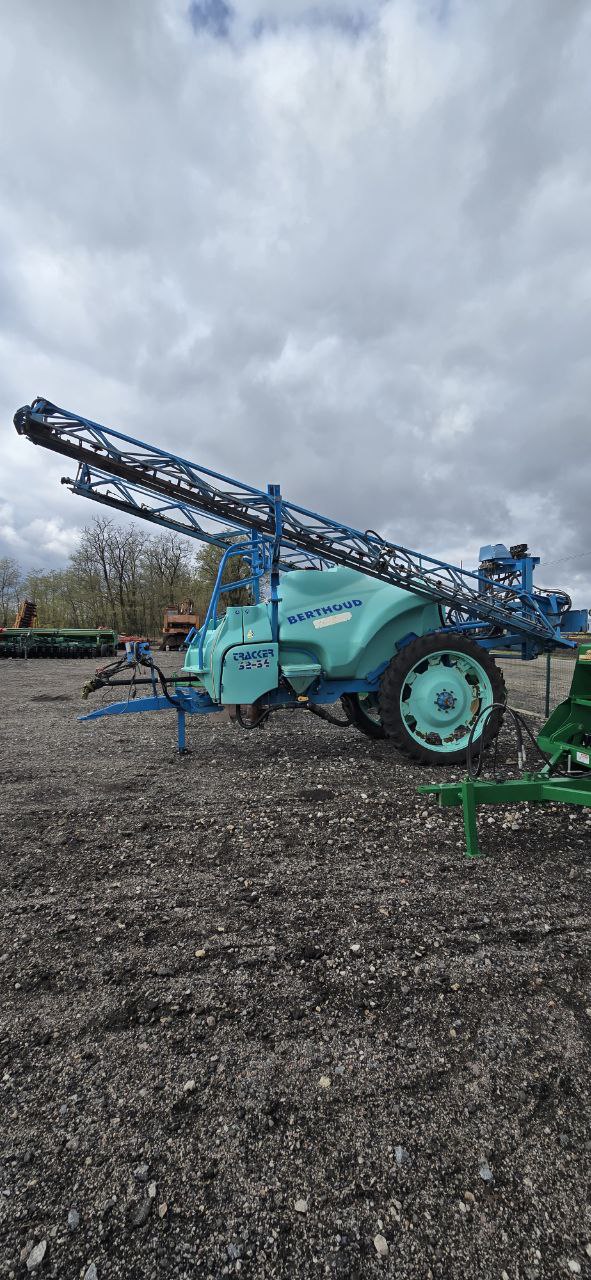 Оприскувач Berthoud Tracker 3200/28 2015 рік