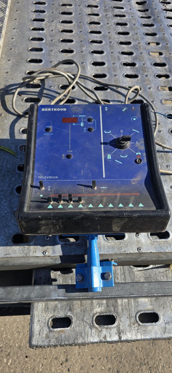 Оприскувач Berthoud Tracker 3200/28 2015 рік